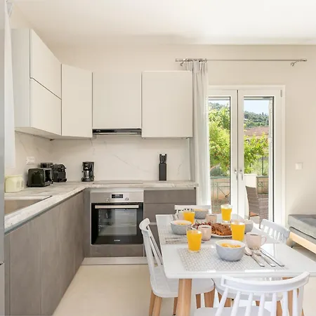 Marika's Apartmán Faraklata